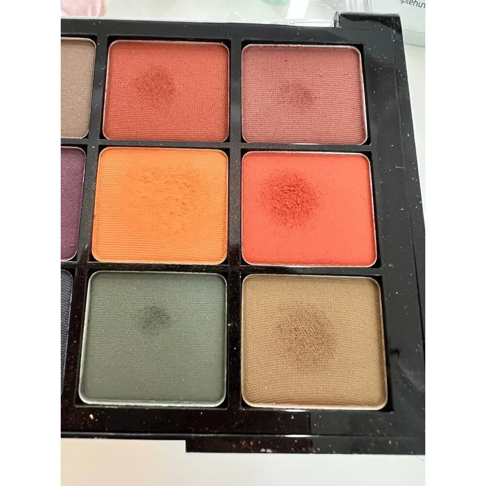Viseart professional make up dark matte 04 eyeshadow palette 12 pan preowned